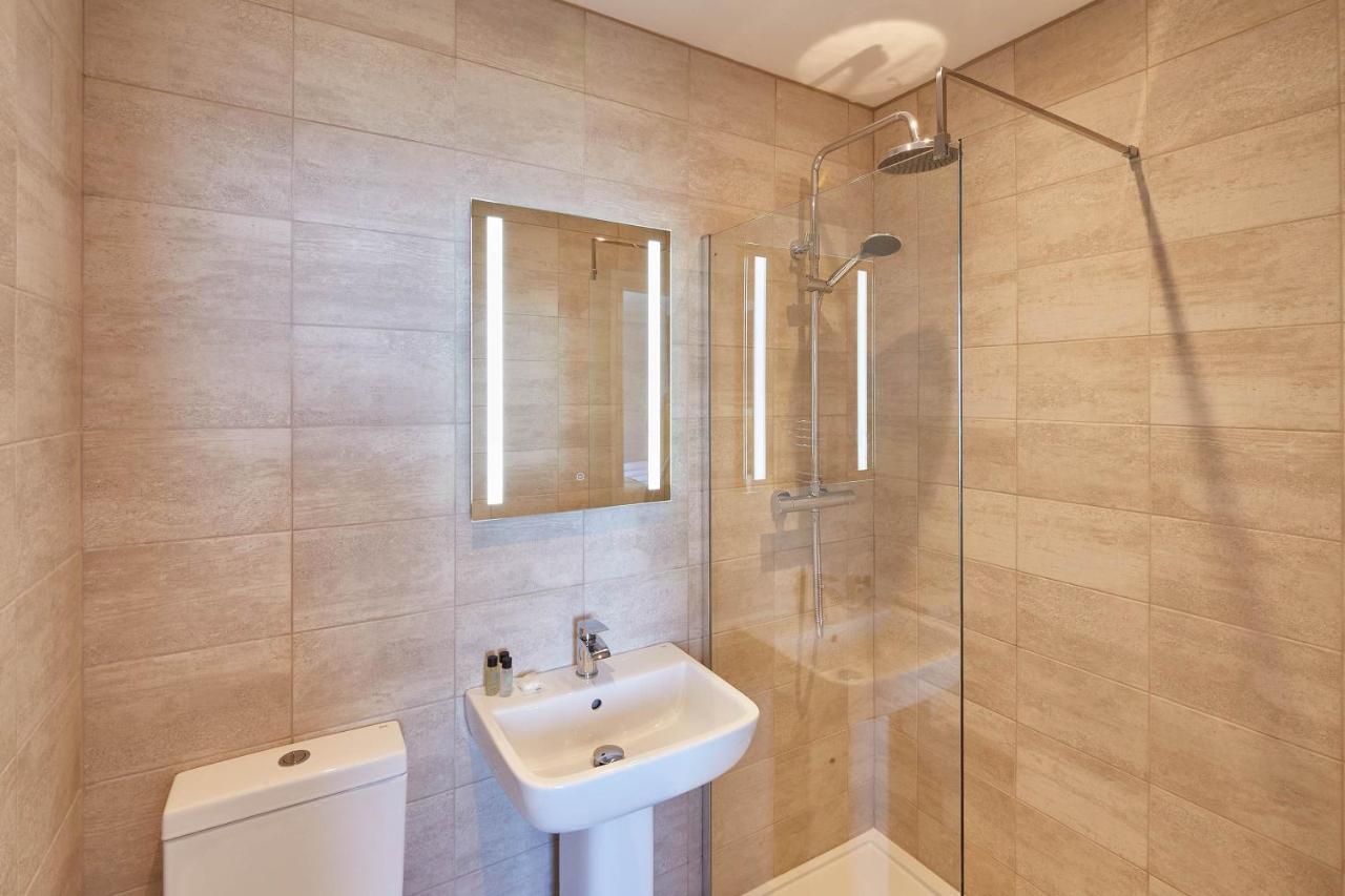 Host & - The Waves Appartement *