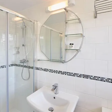Host & Stay - The Waves Whitby Extérieur photo